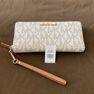 Michael Kors Jet Set Travel Wristlet.